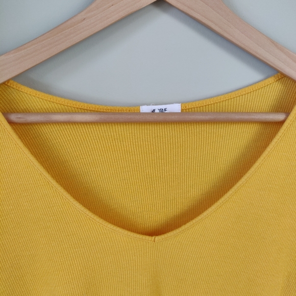 Ardene Bright Yellow Ribbed Tie-Sleeve Top Large - Picture 3 of 9